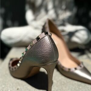 VALENTINO GARAVANI Studded Metallic Heels